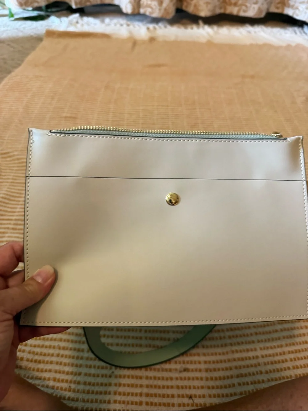 Jessica Moore Mint Green Vegan Leather Handbag.   NWOT